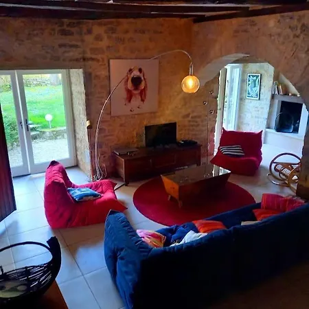 Maison Du Xveme Au Coeur Du Village Medieval Martel