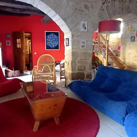 Maison Du Xveme Au Coeur Du Village Medieval Holiday home *