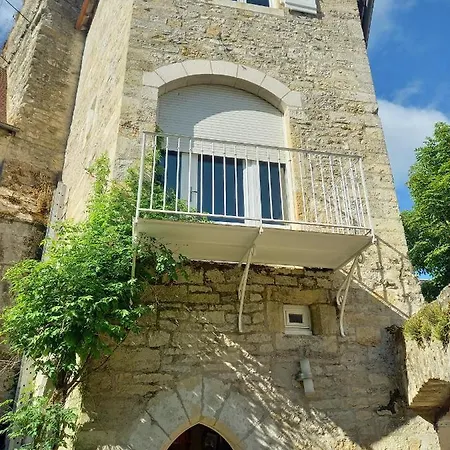 Maison Du Xveme Au Coeur Du Village Medieval Holiday home