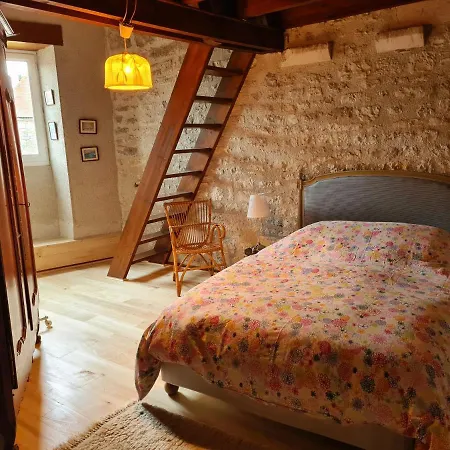 بيت للعطل Maison Du Xveme Au Coeur Du Village Medieval *