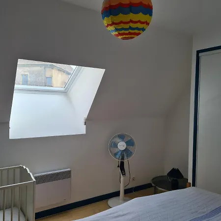 Maison Du Xveme Au Coeur Du Village Medieval بيت للعطل مارتيل