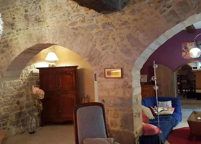 Maison Du Xveme Au Coeur Du Village Medieval