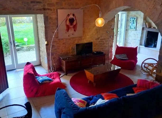 Maison Du Xveme Au Coeur Du Village Medieval Martel