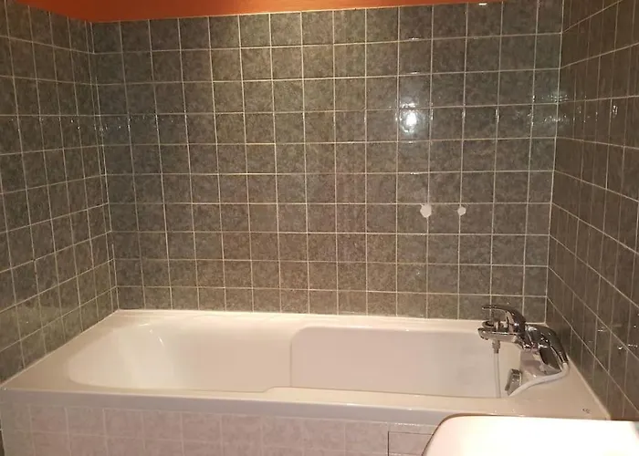 Maison Du Xveme Au Coeur Du Village Medieval Martel