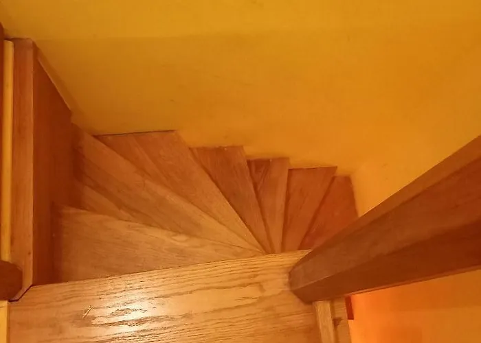 Maison Du Xveme Au Coeur Du Village Medieval