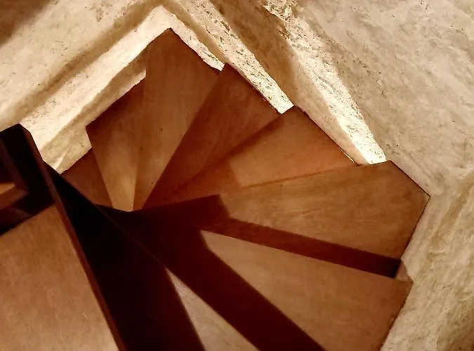 Maison Du Xveme Au Coeur Du Village Medieval Martel