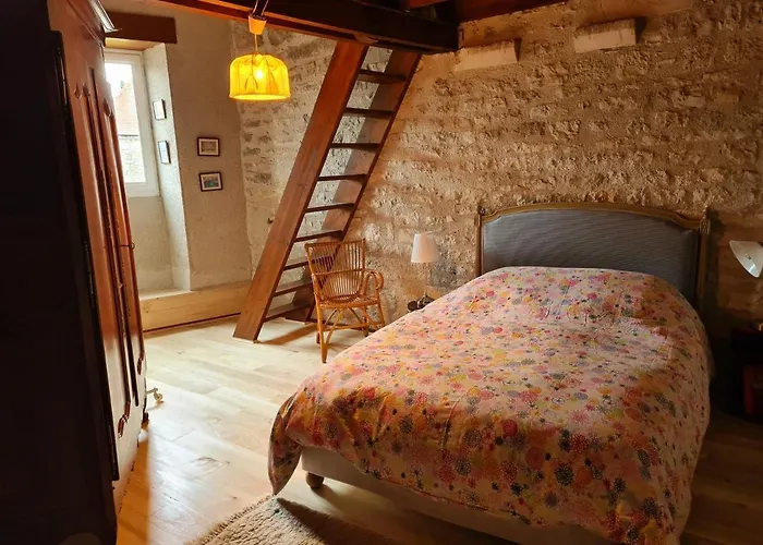 Σπίτι διακοπών Maison Du Xveme Au Coeur Du Village Medieval *